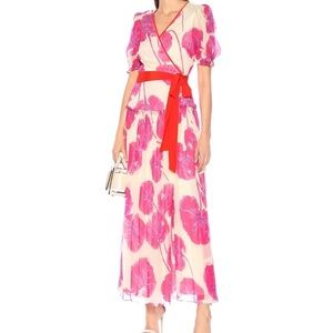 ISO of this dress in medium Preferably or Small. 🥰NOT 4 SALE